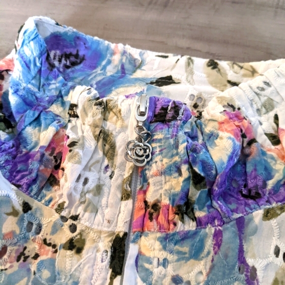 Draper & Damon's eyelet jacket - Picture 6 of 6